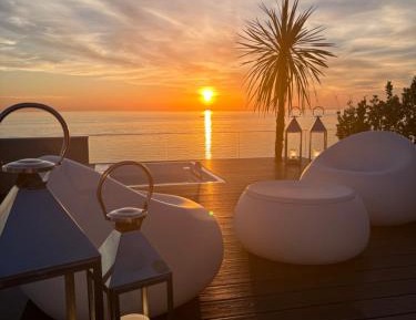 Panoramic Suite with Terrace and Hot Tub - Sea Front