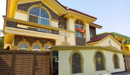 Deluxe Double Room (2 Adults + 1 Child)