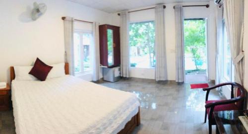 Deluxe Bungalow with Garden View