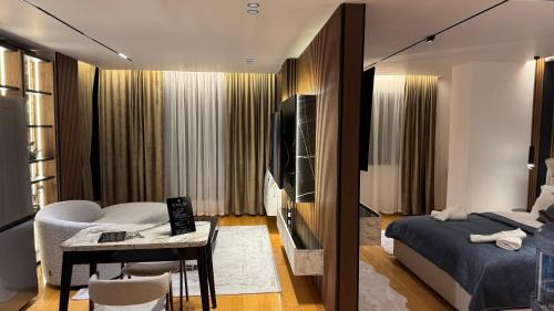 Apartment with City View