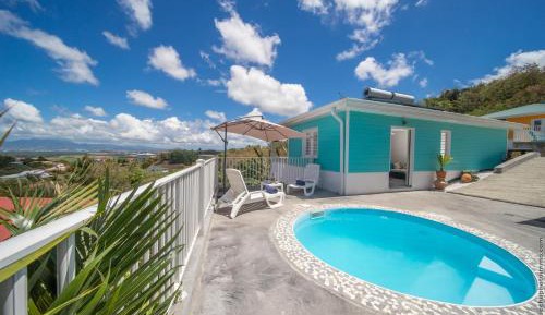 Bungalow with Sea View