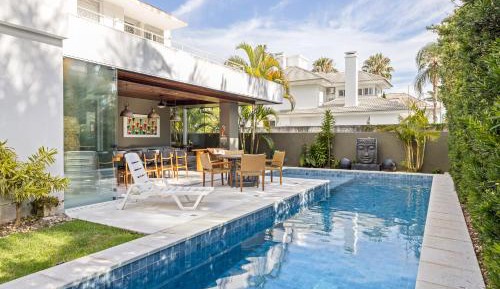 Four-Bedroom Holiday Home