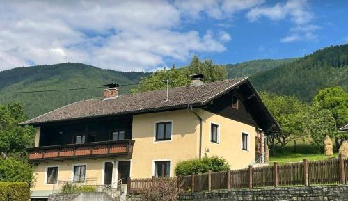 Two-Bedroom Apartment with Mountain View