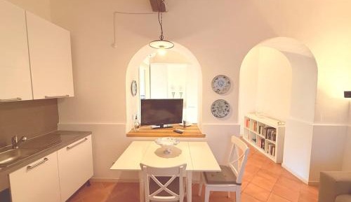 Superior One-Bedroom Apartment