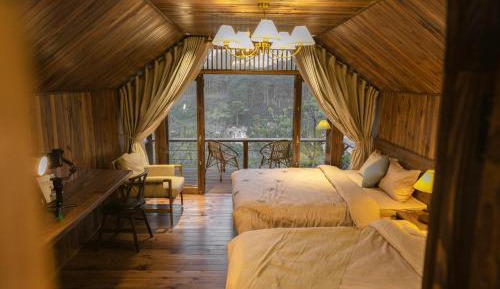 Bungalow with Garden View