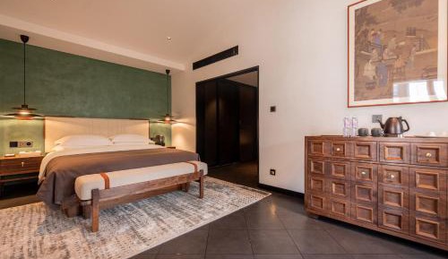 Deluxe Double Room with Shower