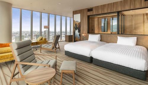 Corner Suite - Non-Smoking