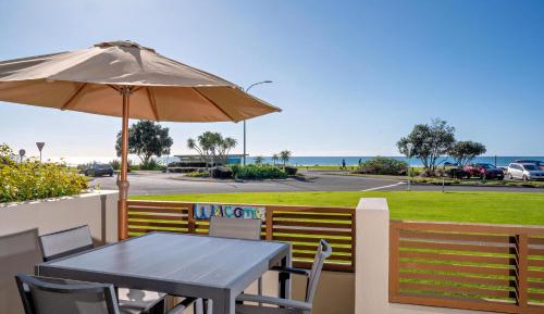One-Bedroom Apartment with Ocean View