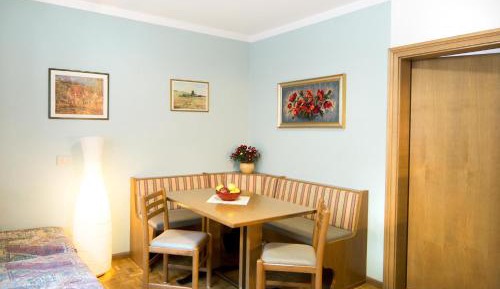 Apartment with Garden View