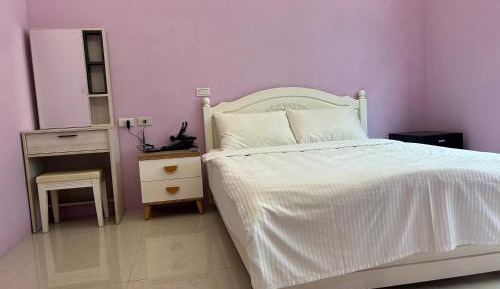 Deluxe Double Room with Shower