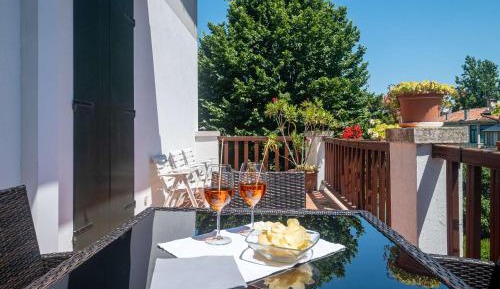 Deluxe Double Room with Terrace