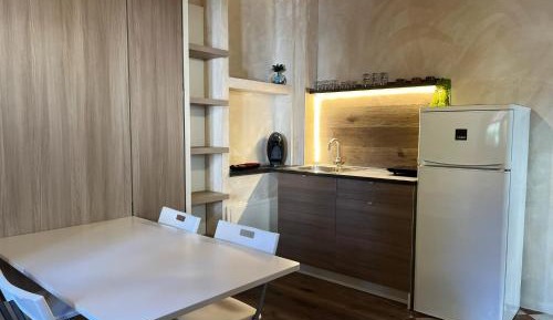 Studio Apartment with Queen Bed