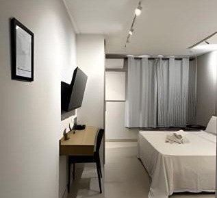 One-Bedroom Apartment - Non-Smoking