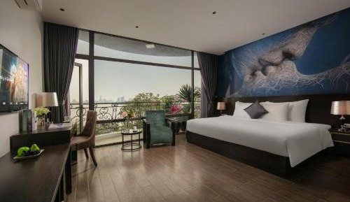 Suite with Balcony