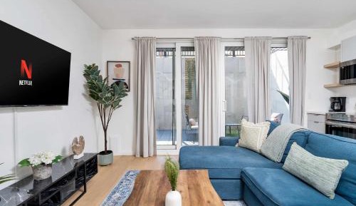 Two-Bedroom Deluxe Apartment with Balcony