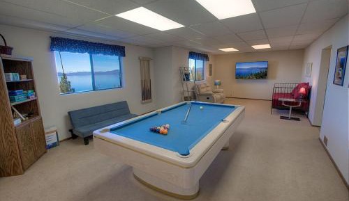 Four-Bedroom Holiday Home