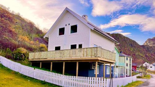 Three-Bedroom Holiday Home 