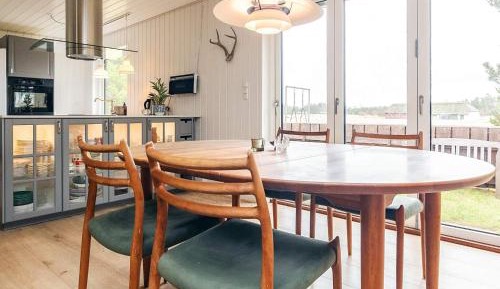 Three-Bedroom Holiday Home 