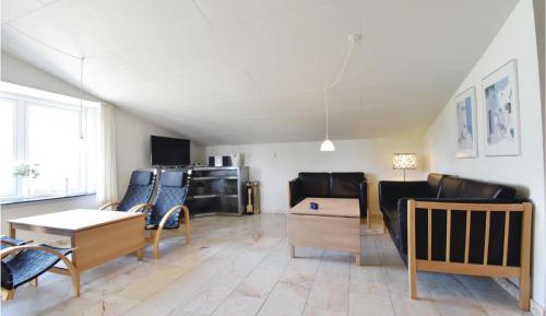 Four-Bedroom Holiday Home