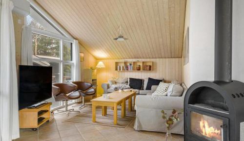 Five-Bedroom Holiday Home
