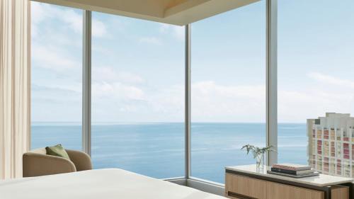 Grand King Room with Sea View