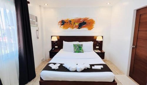 Standard Queen Room