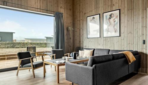 Five-Bedroom Holiday Home