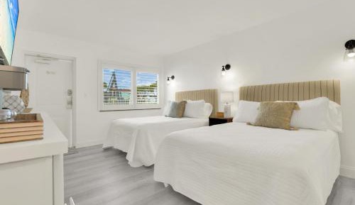 Double Room with Pool View