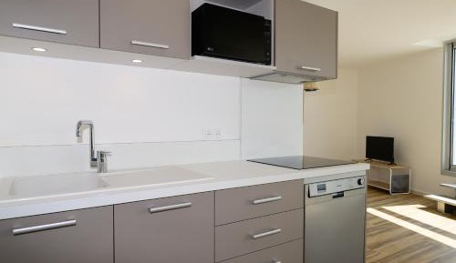 Two-Bedroom Deluxe Apartment with Balcony