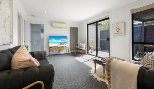 Two-Bedroom Holiday Home