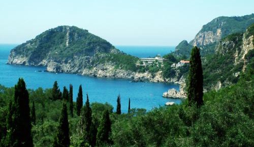 Apartment with Garden View