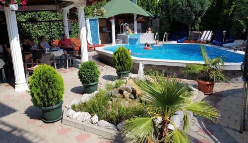 Standard Triple Studio