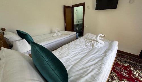 Twin Room with Private Bathroom