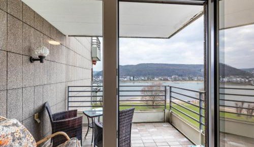 Superior One-Bedroom Apartment with Balcony