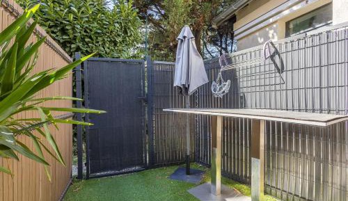 One-Bedroom Apartment with Garden View