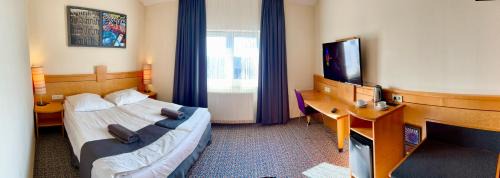 Pokój typu Deluxe nr 15 z widokiem na okolicę