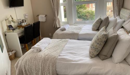 Double or Twin Room with Private External Bathroom