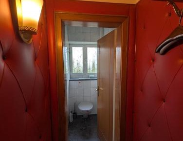 Single Room with Shared Shower and Toilet