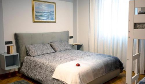 Superior One-Bedroom Apartment