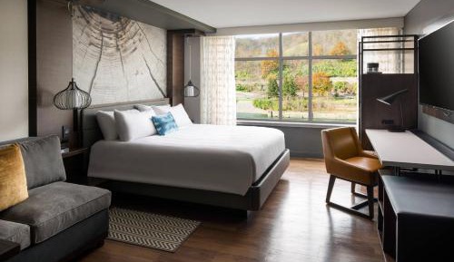 River View 2 Queen Beds, Guest room, 2 Queen, River view