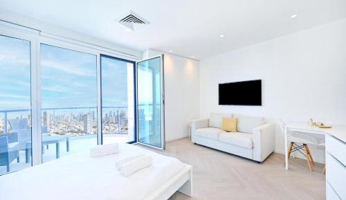 Studio Apartment with Balcony
