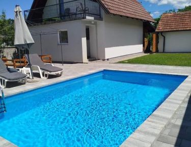 House with Swimming Pool