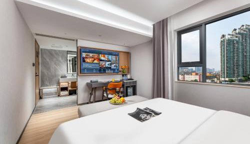 Standard Queen Room