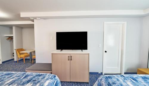 Suite room With Two Queen Beds(Non-Smoking)