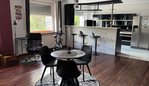 Deluxe Studio