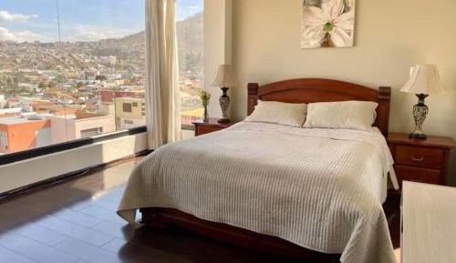 Three-Bedroom Apartment with Mountain View