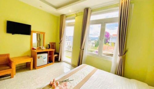 Deluxe Family Room