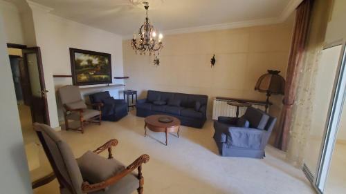 Three-Bedroom Standard Apartment