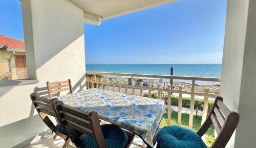 Two-Bedroom Apartment with Terrace and Sea View