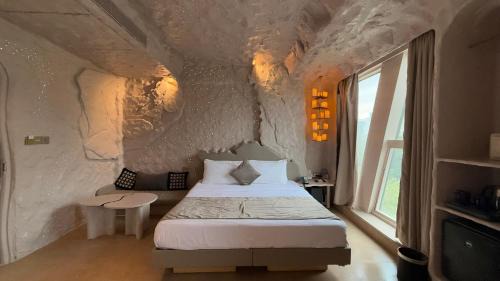 Jugnu Room with Grand Jacuzzi